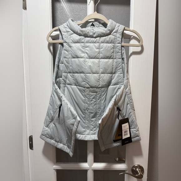 NWT Women's Burton Carbonate Insulated Vest - Picture 14 of 16